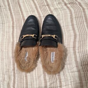 Steve Madden Kylie black leather fur slides